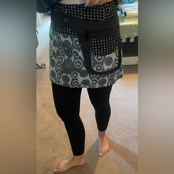 Reversible Mini, fully adjustable waist! - Picture 1 of 6